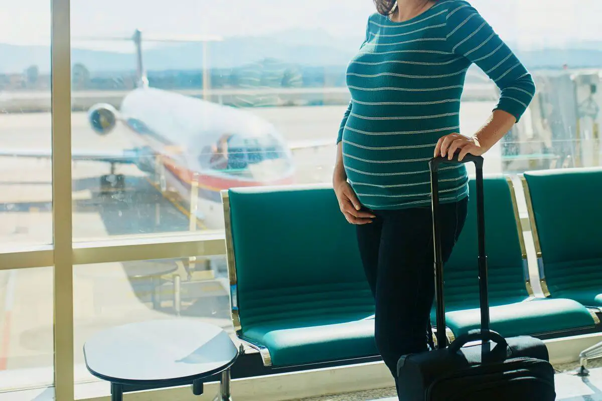 Latanie samolotem w ciąży