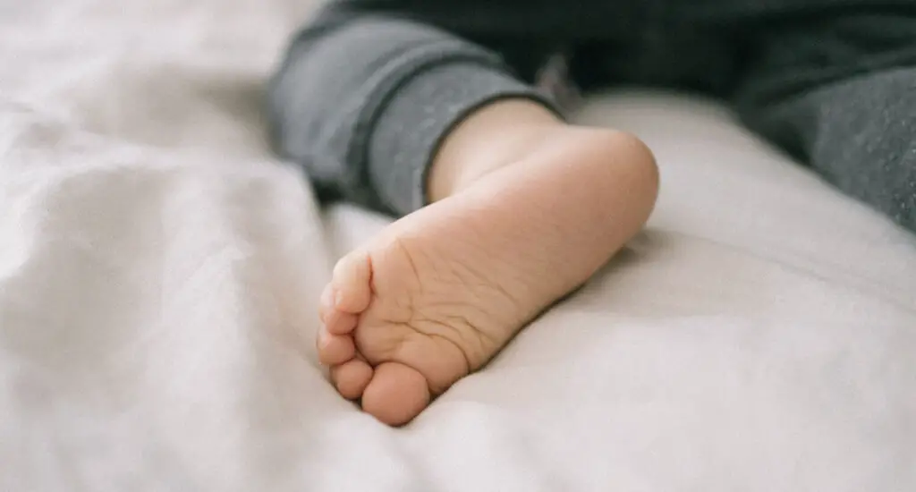 Jak szybko rośnie stopa dziecka?