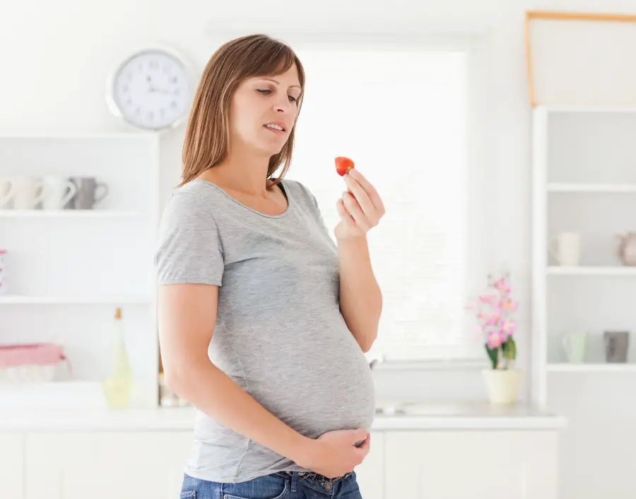 truskawki w ciąży - potencjalne ryzyko