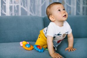 Czy grzechotki i gryzaki są dobre dla niemowląt?