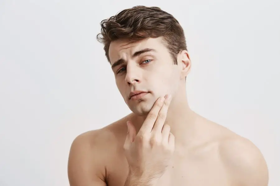 podstawy męskiej pielęgnacji twarzy - niezbędne kosmetyki do golenia